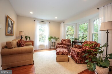 11631 Quail Ridge Ct, Reston, VA 20194 - photo 4