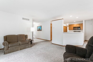 284 Harvest Ln, Holland, MI-10