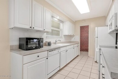 922 Brookmont Ave E, Jacksonville, FL 32211 - photo 6