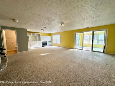 1132 Riverview. Family room