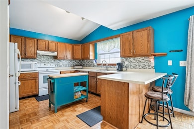 6823 1st Ave SW, Cedar Rapids, IA 52405 - photo 7