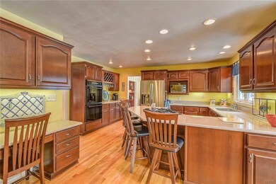 Check out kitchen disk and double ovens plus break