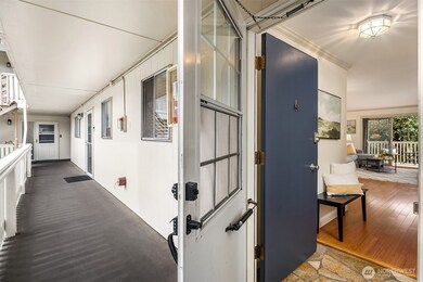 630 5th Ave S unit 101, Edmonds, WA 98020 - photo 2