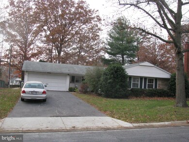 4906 Riverton Ln, Bowie, MD 20715 - photo 2