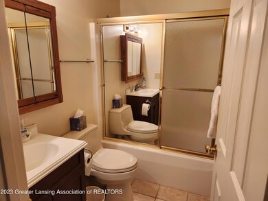 7208 Medallion Dr unit 34, Lansing, MI 48917 - photo 7