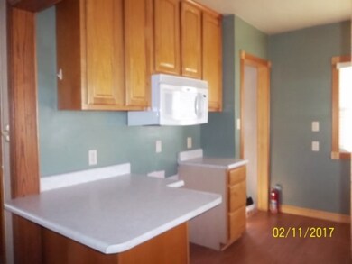 926 Byron Ave, Waterloo, IA 50702 - photo 2