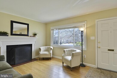 10607 Lexington St, Kensington, MD 20895 - photo 4