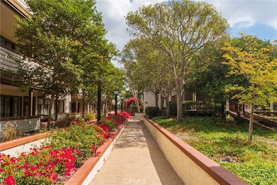 2559 Plaza Del Amo unit 207, Torrance, CA 90503 - photo 2