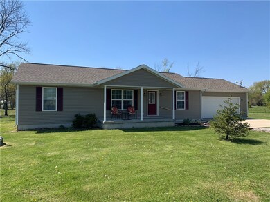204 S Bland St, Shumway, IL 62461 - photo 2
