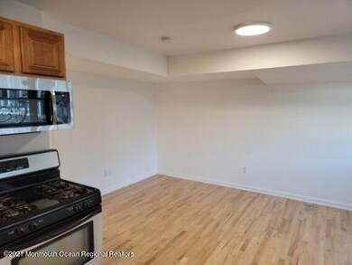 Apt X - Pic 13 for MLS