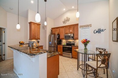 05_1244CypressBendCircle_177002_Kitchen_