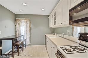 261 Bolton Rd, East Windsor, NJ 08520 - photo 7