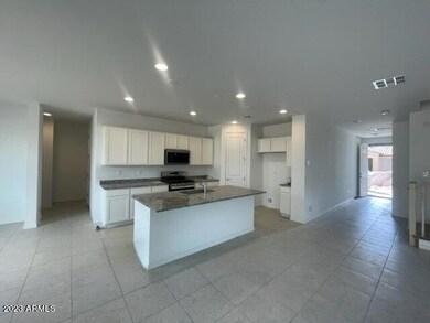 101- Kitchen-PhotoRoom