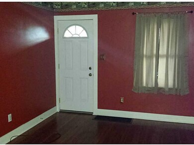 Entry/Foyer.