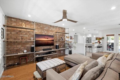 07-Family Room
