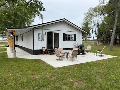 7367 S Coldwater Rd, Blanchard, MI 49310 - photo 5