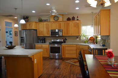 Breakfast Nook/kitchen