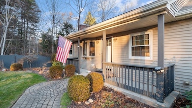 10 Judy Dr, Londonderry, NH 03053 - photo 3