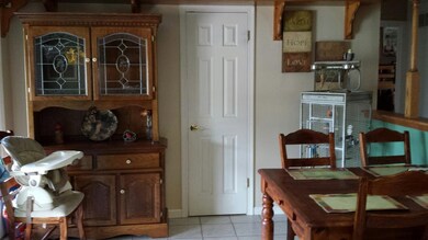 7419 Cedar St, Davenport, IA 52806 - photo 6