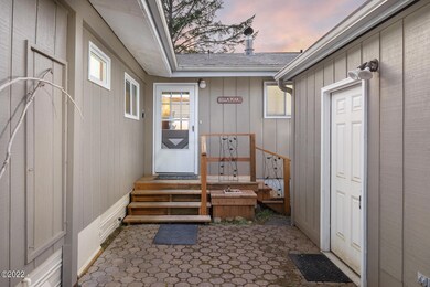 Front Patio/Entry