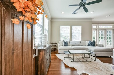 723 E 25th St, Houston, TX 77008 - photo 2