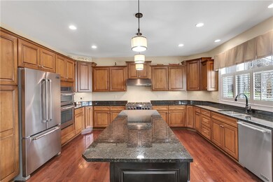ONE OF THE MAIN FEATURES OF THE KITCHEN IS THE LAR