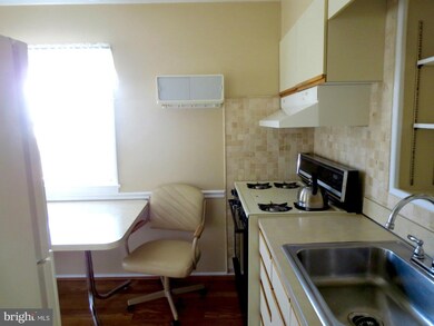 2203 Chapman Rd, Hyattsville, MD 20783 - photo 7