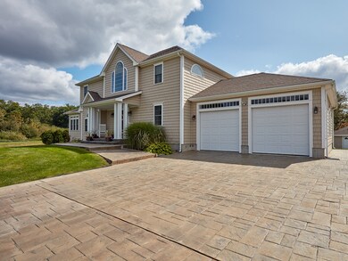 135 Cortland Ct, Swansea, MA 02777 - photo 3