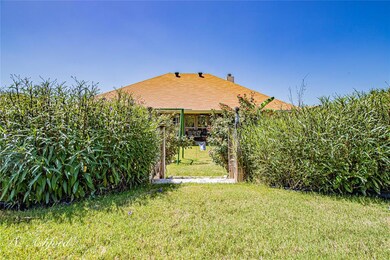 3128 Meandering Way, Granbury, TX 76049 - photo 7