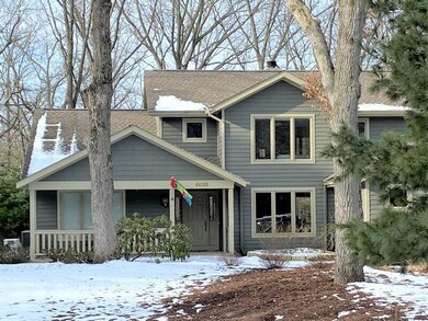 02_46301FairwayDr_900000_LowRes