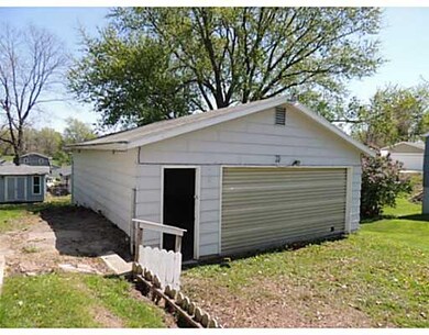 Parking Lot/Garage.