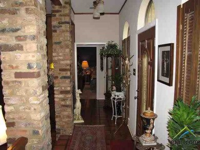 2219 2219 Kensington, Tyler, TX 75703 - photo 2