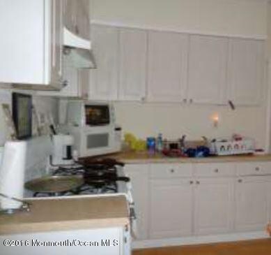 70 N 5th Av LB Kitchen