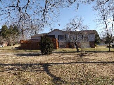 165 Mortons Lake Rd, Manchester, TN 37355 - photo 2