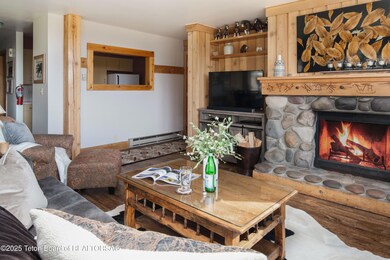 OutpostMedia_20191001_web-15