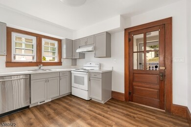 54 W Main St, Clinton, NJ 08809 - photo 4