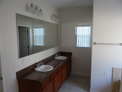 2415 Belleflower Rd, Pensacola, FL 32526 - photo 7