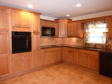 ** Cooktop & Upgraded Appliances **