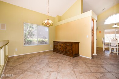 07 Dining Room