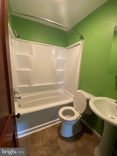 516 Mantua Ave, Paulsboro, NJ 08066 - photo 6