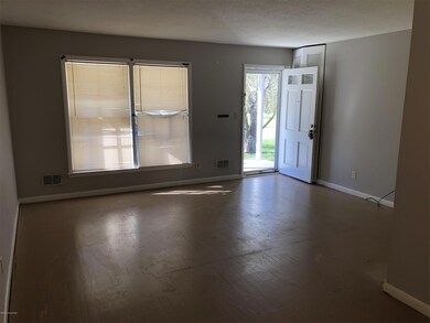 5509 Idlewood Ln, Louisville, KY 40291 - photo 2