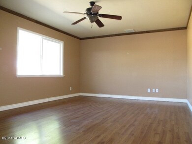 023-334317 - alt living room