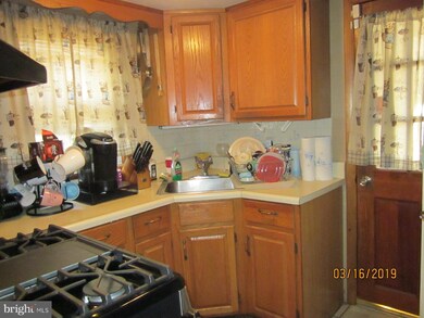 111 Hooker St, Riverside, NJ 08075 - photo 5