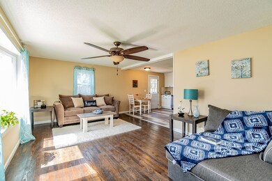 24 W Hill Rd, Springfield, MA 01109 - photo 2