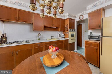 228 Crescent Ave, Gibbstown, NJ 08027 - photo 5