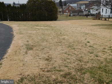 624 Cherry St, Bally, PA 19503 - photo 4