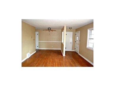 Large family & Dining room combo
