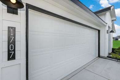 1707 Perch St, Alvin, TX 77511 - photo 4