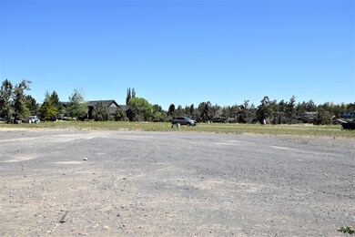 759 NW 13th St, Redmond, OR 97756 - photo 4