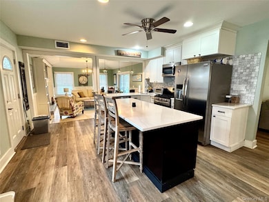 51 Furman Ln, Patchogue, NY 11772 - photo 5